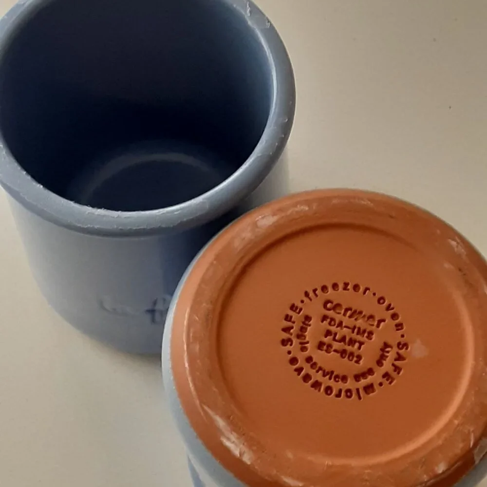 La Fermiere Clay Pots - cornflower blue - set of (2) plus (1) bonus red pot
